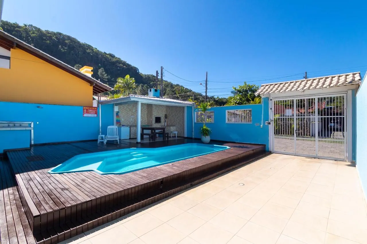 Casa de Férias Casa Com Piscina Em Morrinhos - Rua Hortência Bombinhas