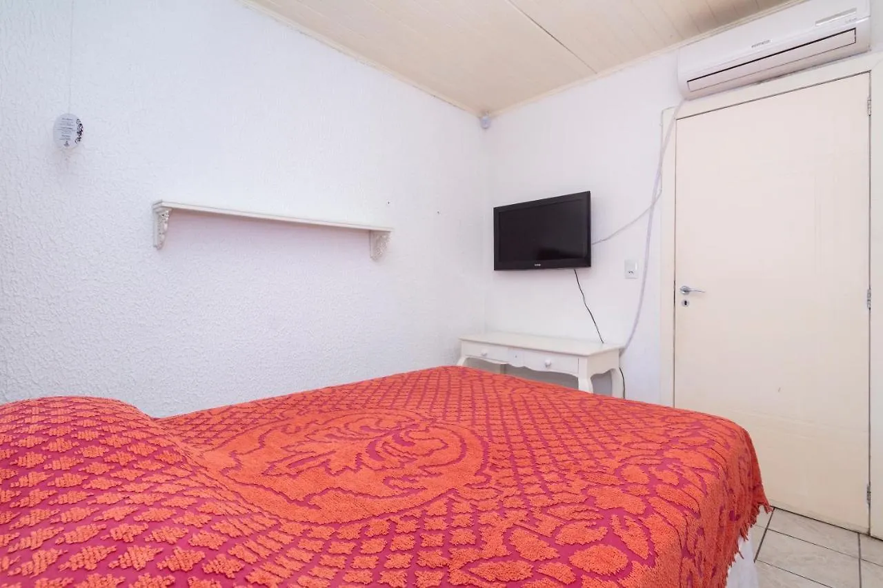Casa Com Piscina Em Morrinhos - Rua Hortência Bombinhas 0*,  Brasil