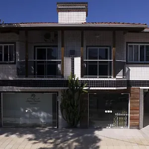 Residencial Adolfo - Mestre Naro Bombinhas